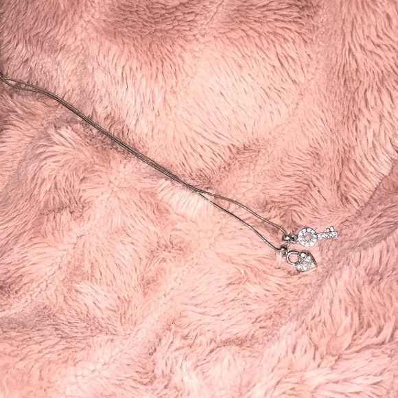 Silver diamond lock and key necklace - Picture 1 of 1